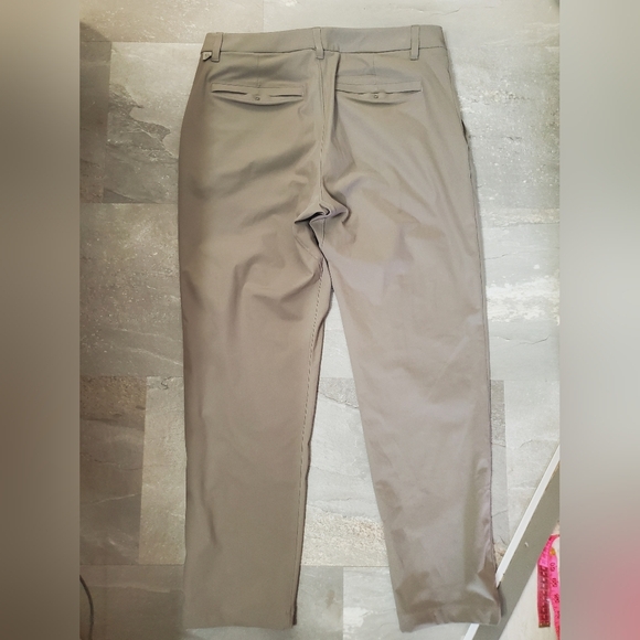 Lululemon ABC Classic-Fit Trouser *Warpstreme. 29". Taupe (Grey-brown). Size 34. - Picture 10 of 10
